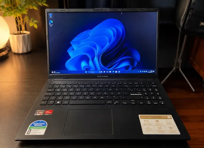 Asus Vivobook Go 15 Ryzen 5 7520u - 8gb Ram - 256GB - AMD Radeon Graphics