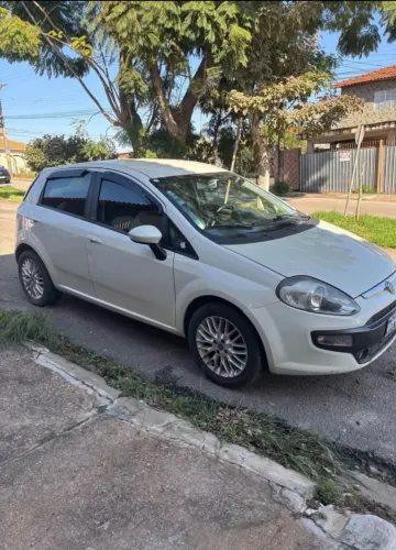 Fiat Punto Essence 1.6 Flex 16V 5P 2014