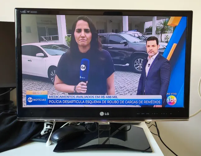 Vendo TV LG 23" com conversor digital integrado!