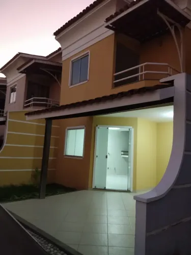 Aluguel Residencial - Casa Duplex 3/4 em Condomínio Fechado - Santa Mônica