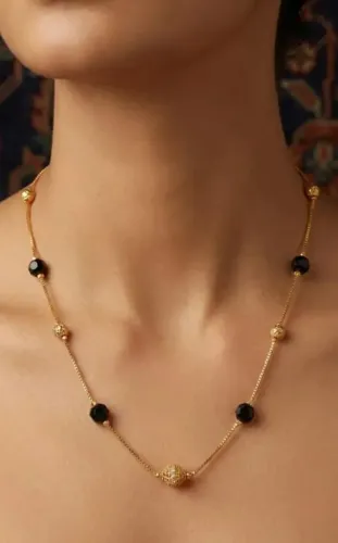 Colar Dourado + brinco Dourado. Semijoias finas, lindas e 100% hipoalergênicas!