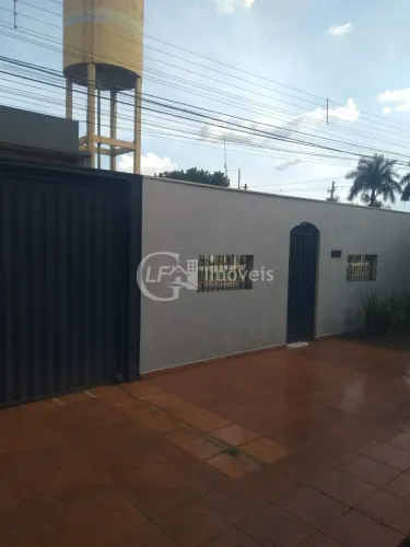Casa de 4 quartos à Venda no Parque Residencial Rita Vieira, Campo Grande-MS - 140m² - 2 v