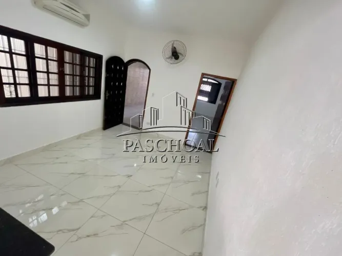 Casa á venda 2 dormitorios 1 suite 3 vagas cobertas - R$639mil - Aviação - Praia Grande/SP