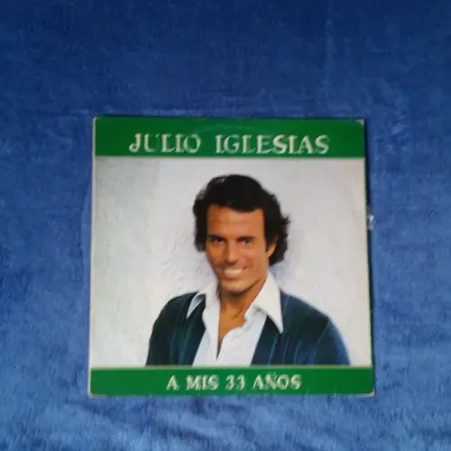 LP Julio Iglesias - A Mis 33 Años Disco Vinil FRETE GRÁTIS !!! WHATSAPP *
