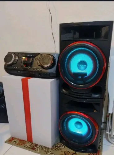 Som LG CJ87