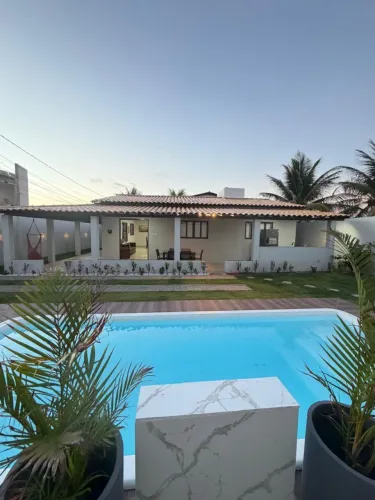 CASA DE PRAIA COM PISCINA 