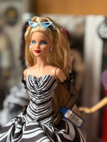 Boneca Barbie 65 aniversário loira
