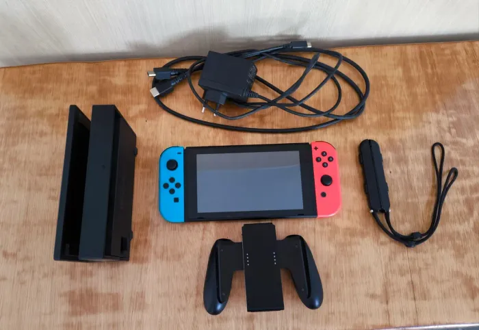 Nintendo Switch V2 Completo na Caixa