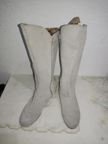 Bota de couro feminino
