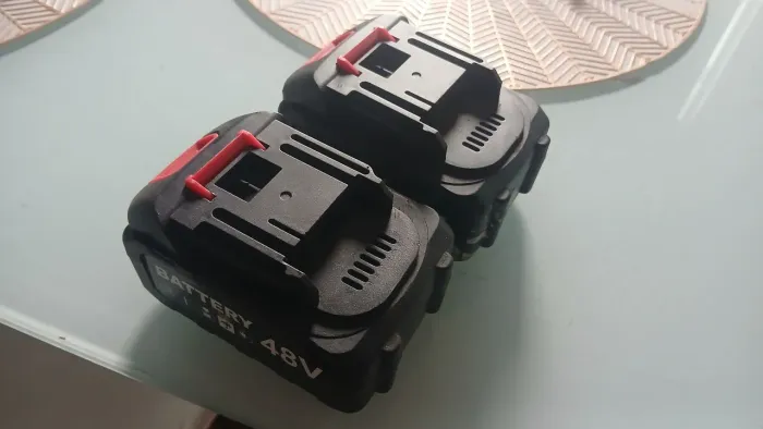 Bateria p parafuzadeira e outra 48v