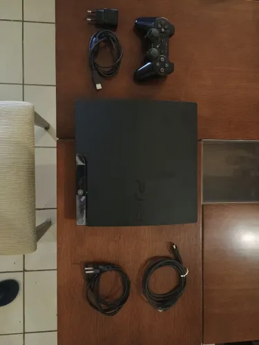 PS3 DESBLOQUEADO COM CONTROLE E GTA4 ORIGINAL