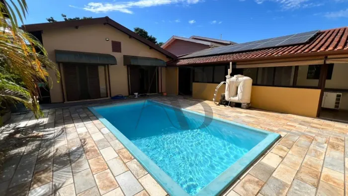Casa Térrea em Sousas | 5 Quartos | Piscina | Condomínio San Conrado