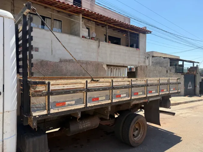 Carroceria 4.5 m original MB