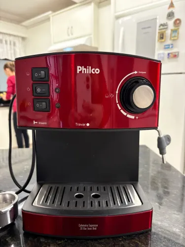 Cafeteira Expresso Philco 20 Bar Inox Red Vermelho 110v
