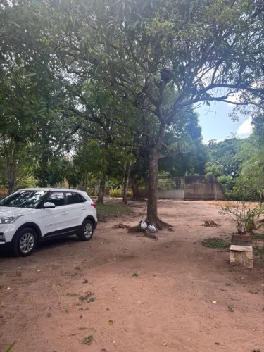 Vendo sítio encantador no Coquilho 2, com 50 metros de frente e 180 metros fundo.