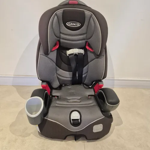 Cadeirinha para carro 2 em 1 (9 a 36kg)