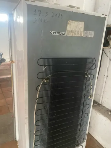 Vendo geladeira com defeito