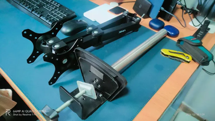 Suporte de mesa para 2 monitores de 13 a 32 polegadas