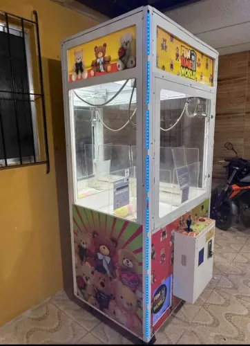 máquina de pelúcia 2 garras ,chance extra!