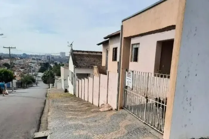 Casa à venda com 02 residências no bairro Vila Aparecida  Santa Bárbara dOeste/SP