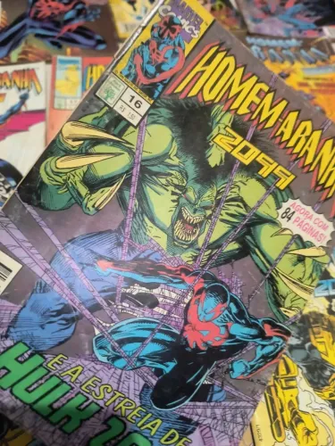 Edições originais do homem aranha 2099 do volume 16 ao31