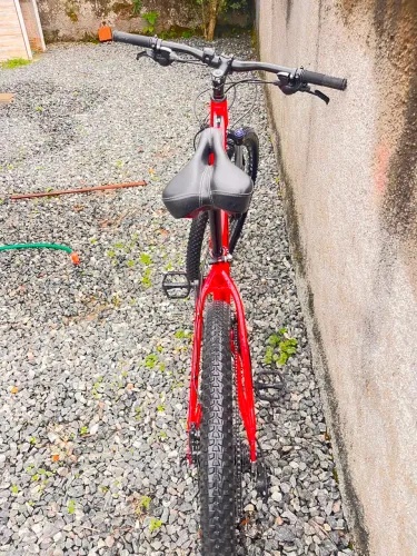 Bicicleta ABSOLUT NERO vermelha, aro 29