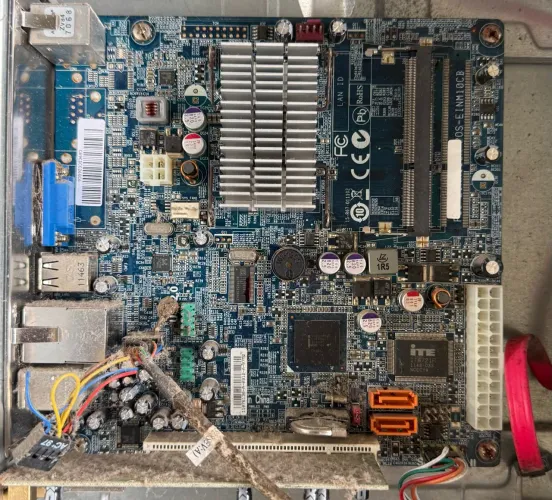 Placa Mãe Mini-ITX Positivo POS-EINM10CB com Intel Atom Integrado