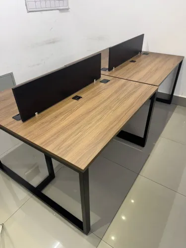 Mesa para escritório - tipo baia compartilhado 