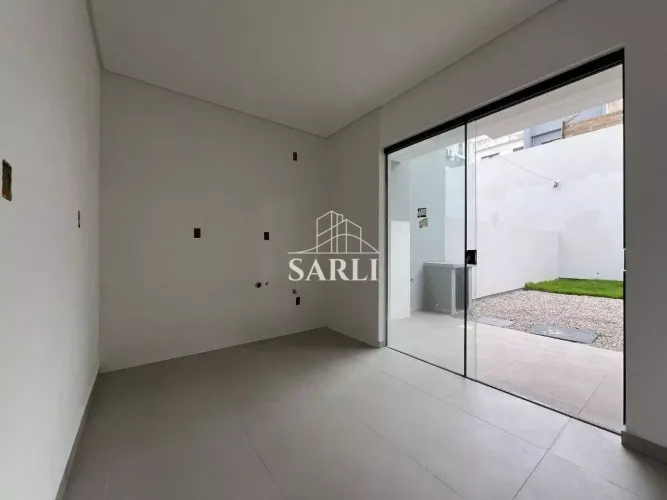Sobrado para venda possui 81 metros quadrados com 2 quartos em Areias - São José - SC