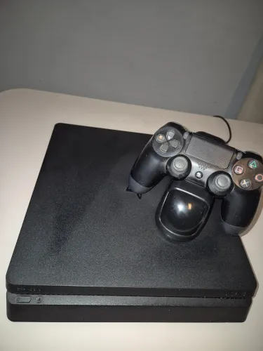 PlayStation 4 Slim