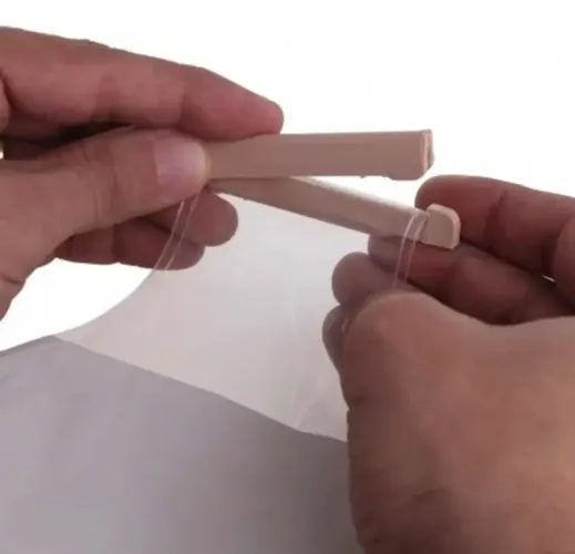 Clip convatec  para fechamento de bolsa de colostomia