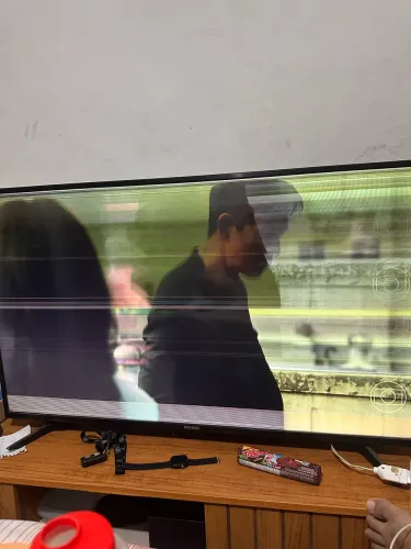 Vendo televisão com problema no Led preço a negociar