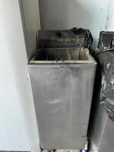 Fritadeira elétrica industrial 26L