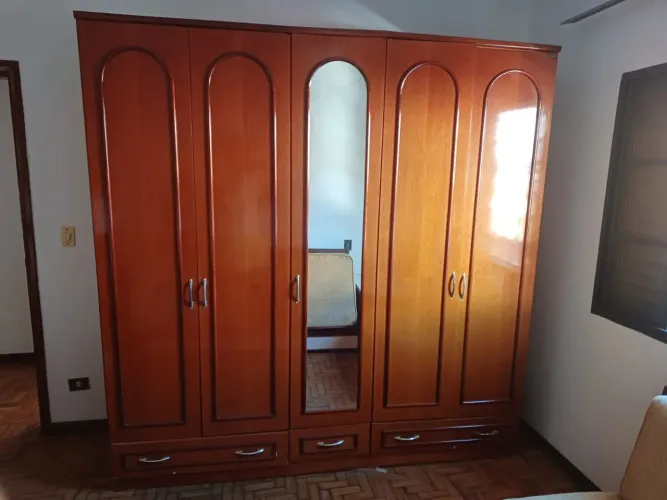 Guarda-Roupa Casal Rudnick - 5 Portas com Espelho (Madeira de Alta Qualidade)