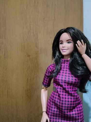 Boneca Barbie Gloria MTM curvy