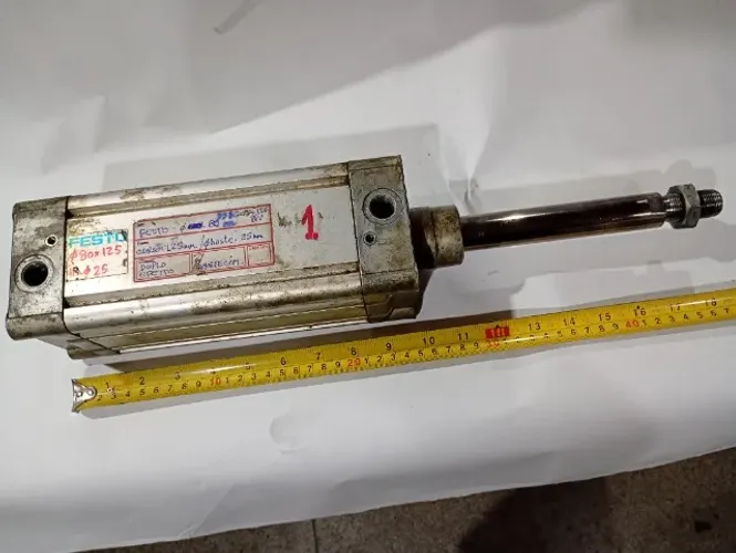 Cilindro Pneumático - Marca Festo - Diâmetro 80 x 125
