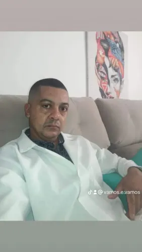 Cuidador de idosos e acompanhante hospitalar 