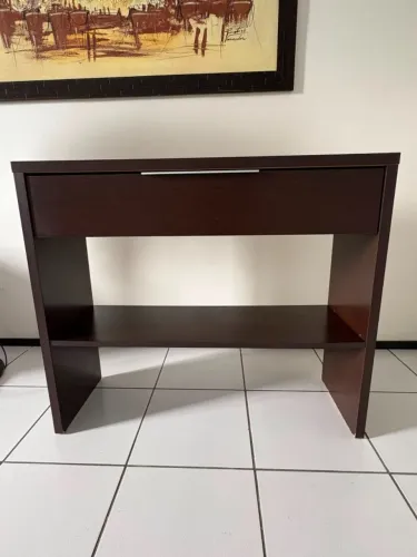 Estante de sala