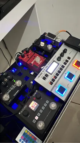 Pedalboard completa para baixo 