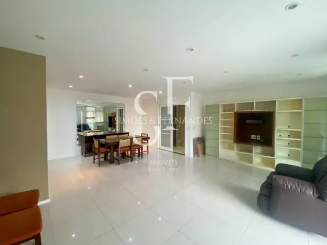 Tijuca - Rua Homem de Melo - Apartamento 3 quartos ( 1 suíte ), 2 varandas, dependência co