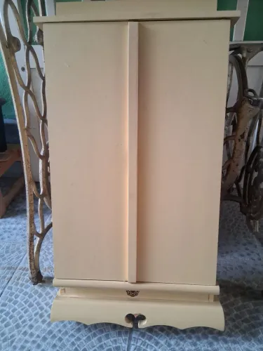Vendo esse oratório valor 100 reais
