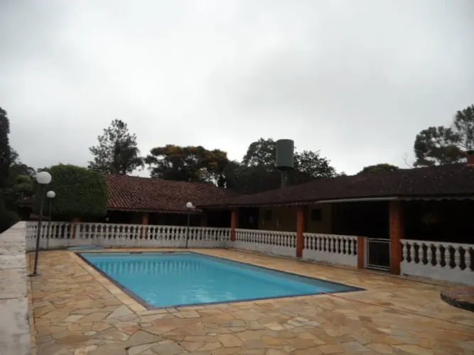 Ibiúna à Cidade da Famosa Represa de Itupararanga e dessa Linda Chácara; c/2080m2, Piscina