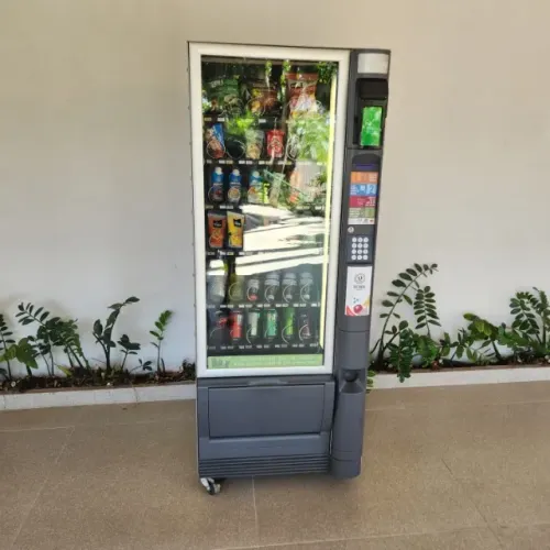 Vending Machine Necta Snakky 6 ? Maquina de venda Automatica ? R$ 14.000