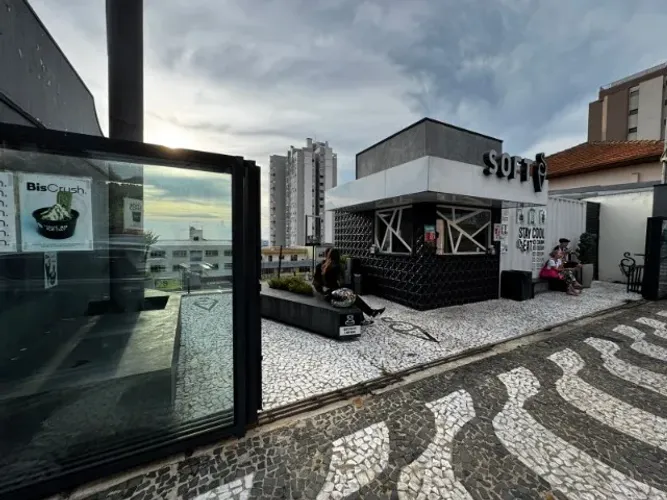CONTAINER, ELETROS E MOBILIÁRIO