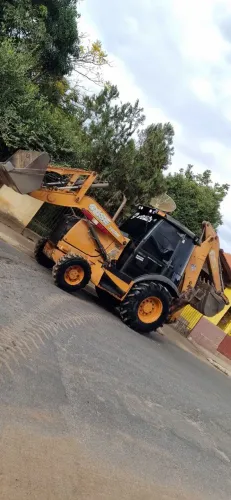 Case 580N 4x4 Ano 2013