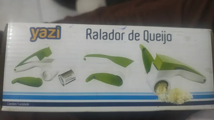 Ralador de queijo (novo na caixa)