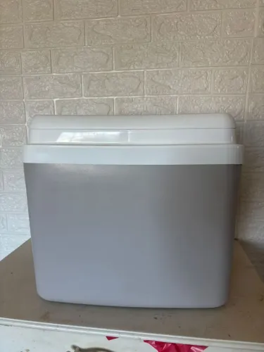 Caixa térmica 32 litros nova