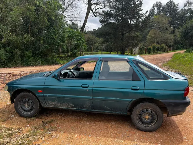 Ford Escort GLX 1.8i 16V 4P 1998