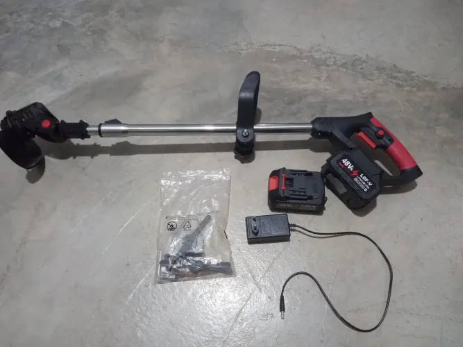 Roçadeira a bateria