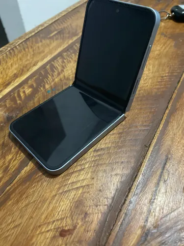 Vendo para retirar peças Z flip 6